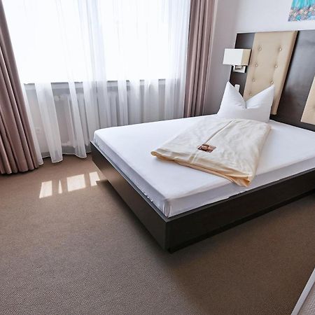 Hotel Monopol غيلسنكيرشن المظهر الخارجي الصورة