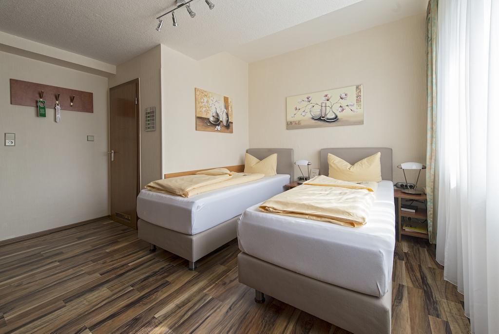Hotel Monopol غيلسنكيرشن المظهر الخارجي الصورة