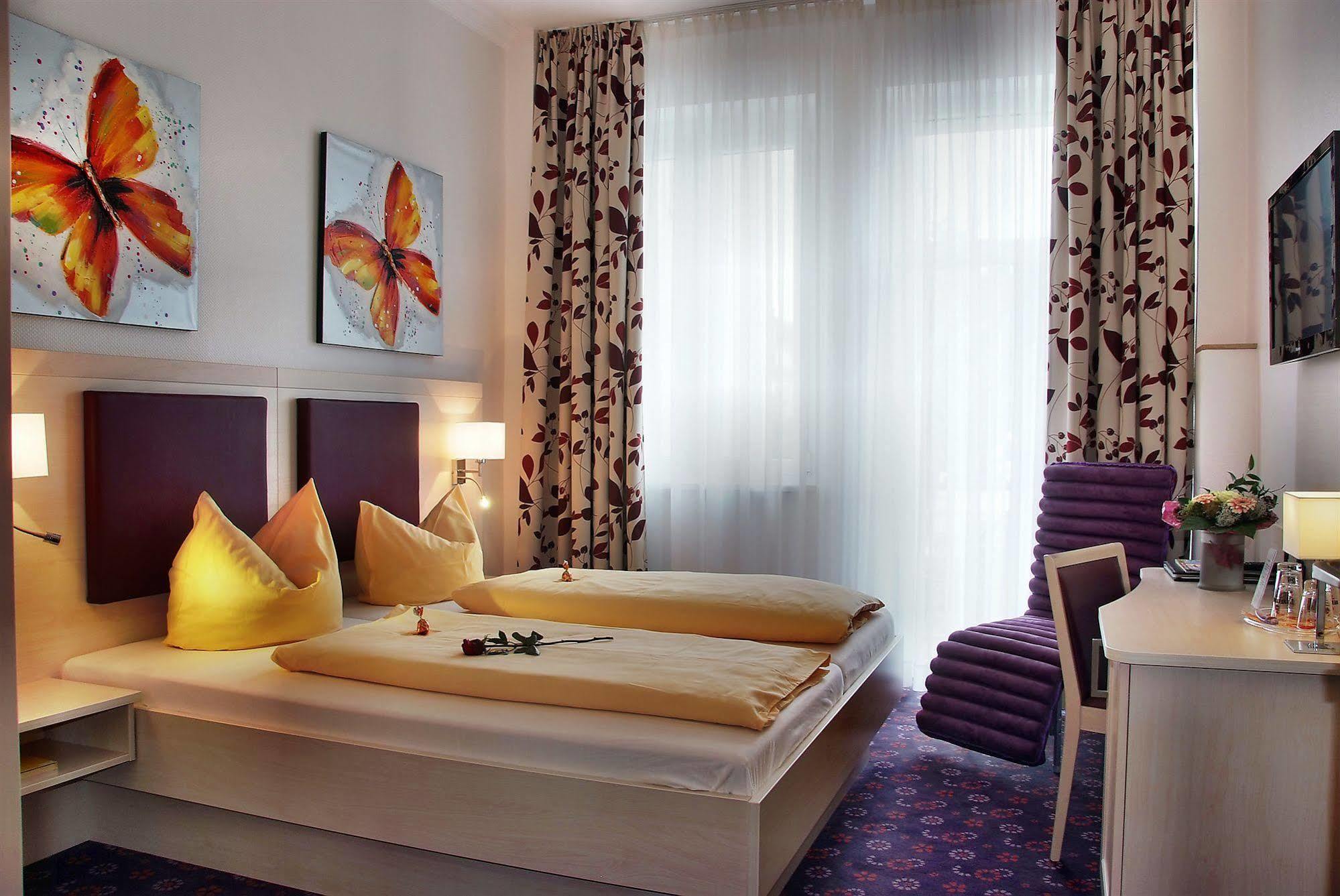 Hotel Monopol غيلسنكيرشن المظهر الخارجي الصورة