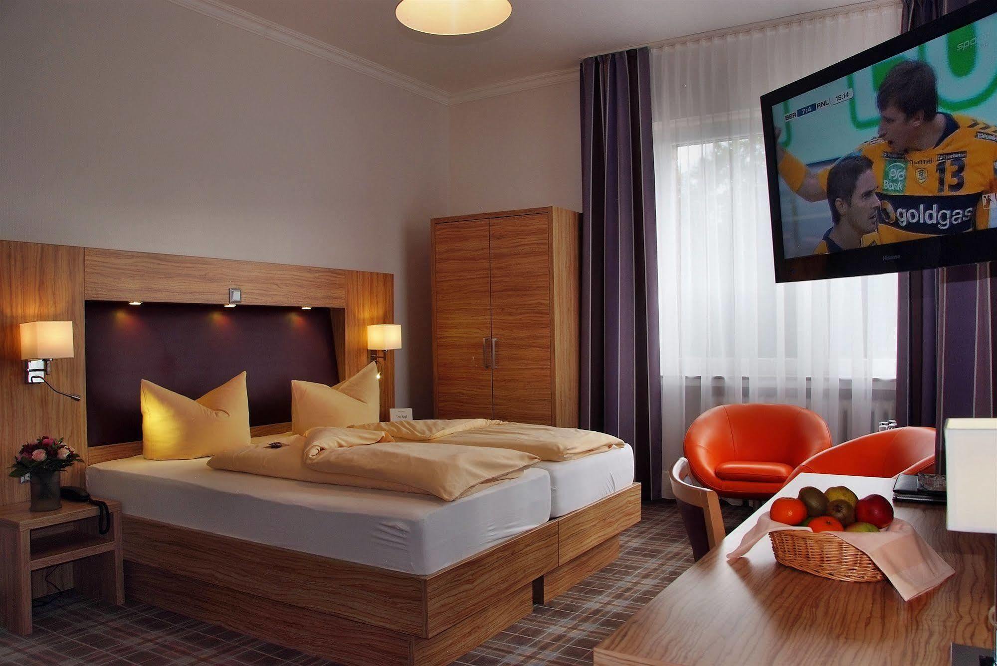 Hotel Monopol غيلسنكيرشن المظهر الخارجي الصورة